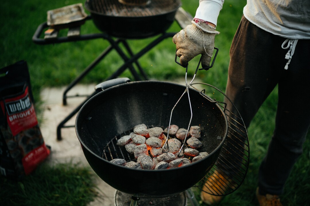 Discover the Benefits of Choosing a Charcoal Briquettes Factory Direct Supplier