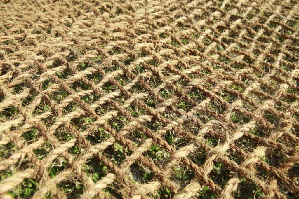 Keunggulan Cocomesh untuk Proyek Stabilisasi Lereng Alami